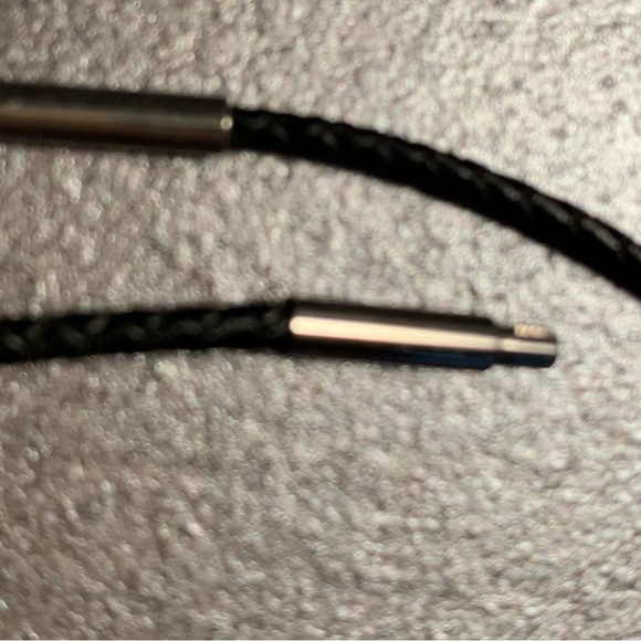 Glazed Wooden Tooth shape on a Rope 🔴 - Picture 4 of 5